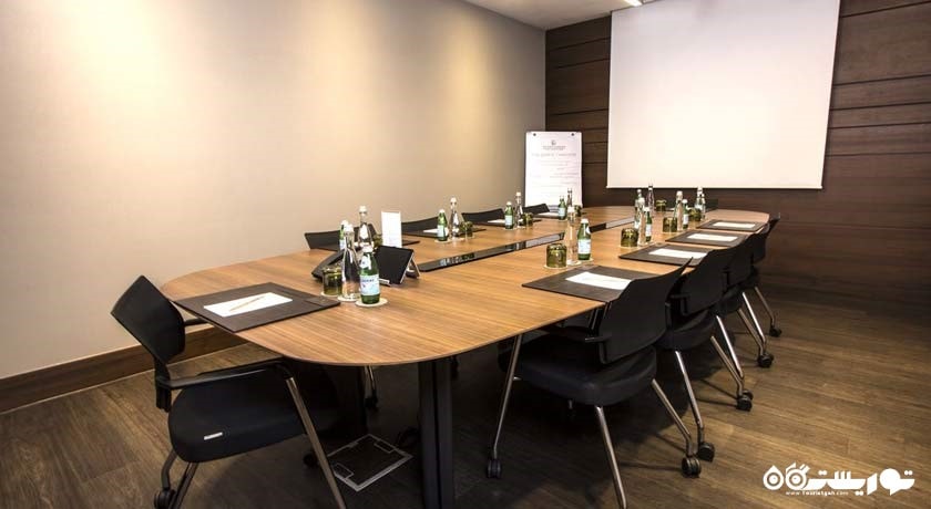 اتق برگزاری جلسات در هتل